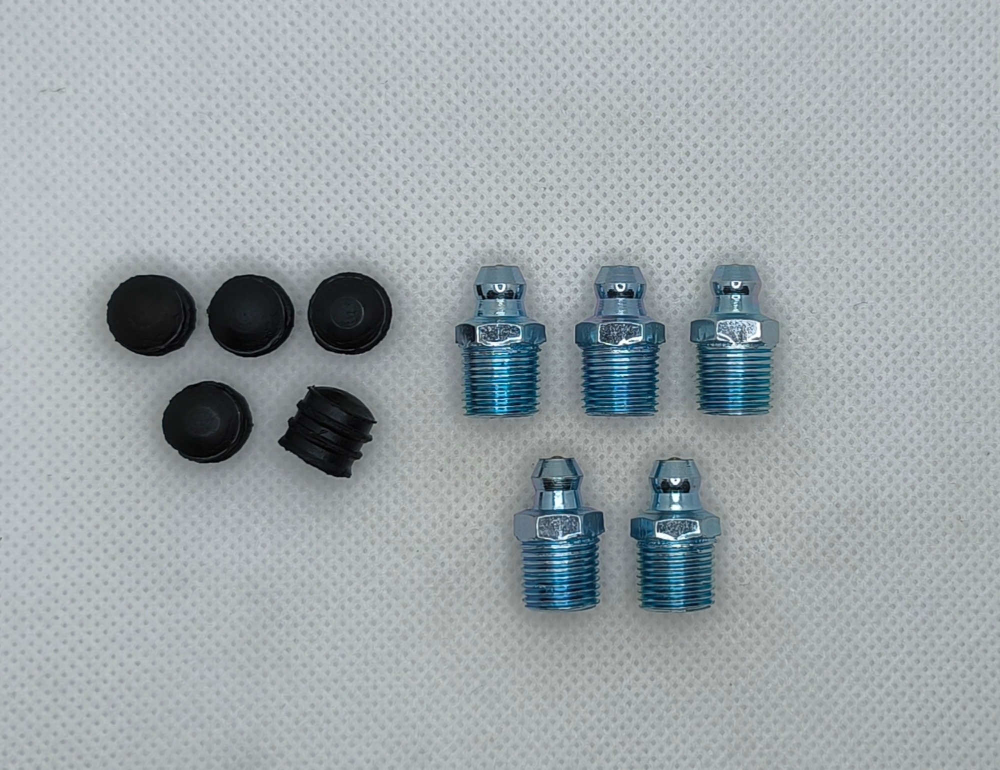 Комплект прямых пресс-масленок М8х1 с защитным колпачком 100 шт